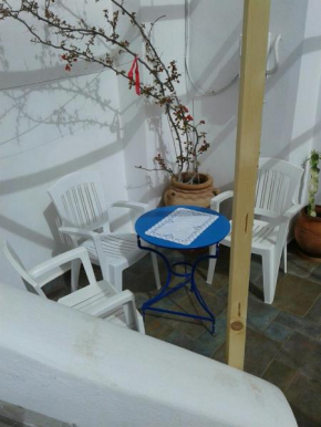 Floras Rooms and Studios